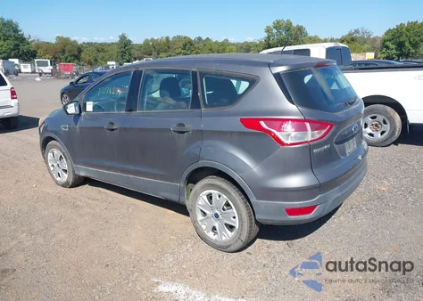 2013 Ford Escape S z USA, uszkodzony, nr VIN 1FMCU0F71DUB09745